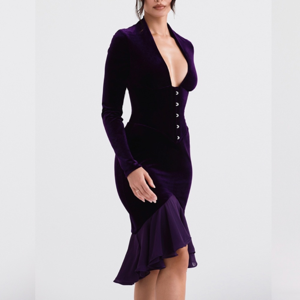 AUTHENTIC ! HOUSE OF CB  ‘DAHNA,  DARK PURPLE VELVET CORSET DRESS